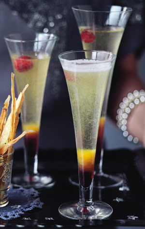 Cocteil, vin spumant, piersici