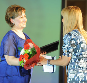 Femeia anului 2010, Raluca van Staden, Raluca Kisescu