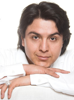 Hector Lopez, Tenor