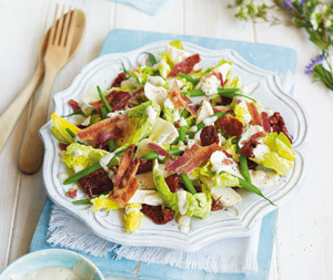 Salata cu legume si carne
