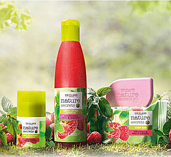 Gama Nature Secrets cu menta si zmeura: