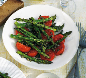 Salata de rosii si sparanghel