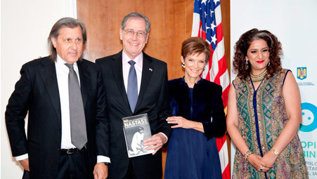 Ilie Nastase, E. S. Dl. Mark Gitenstein, Ambasadorul SUA, D-na Ambasador Gitenstein, Wajiha Haris, presedinta Fundatiei Scheherazade