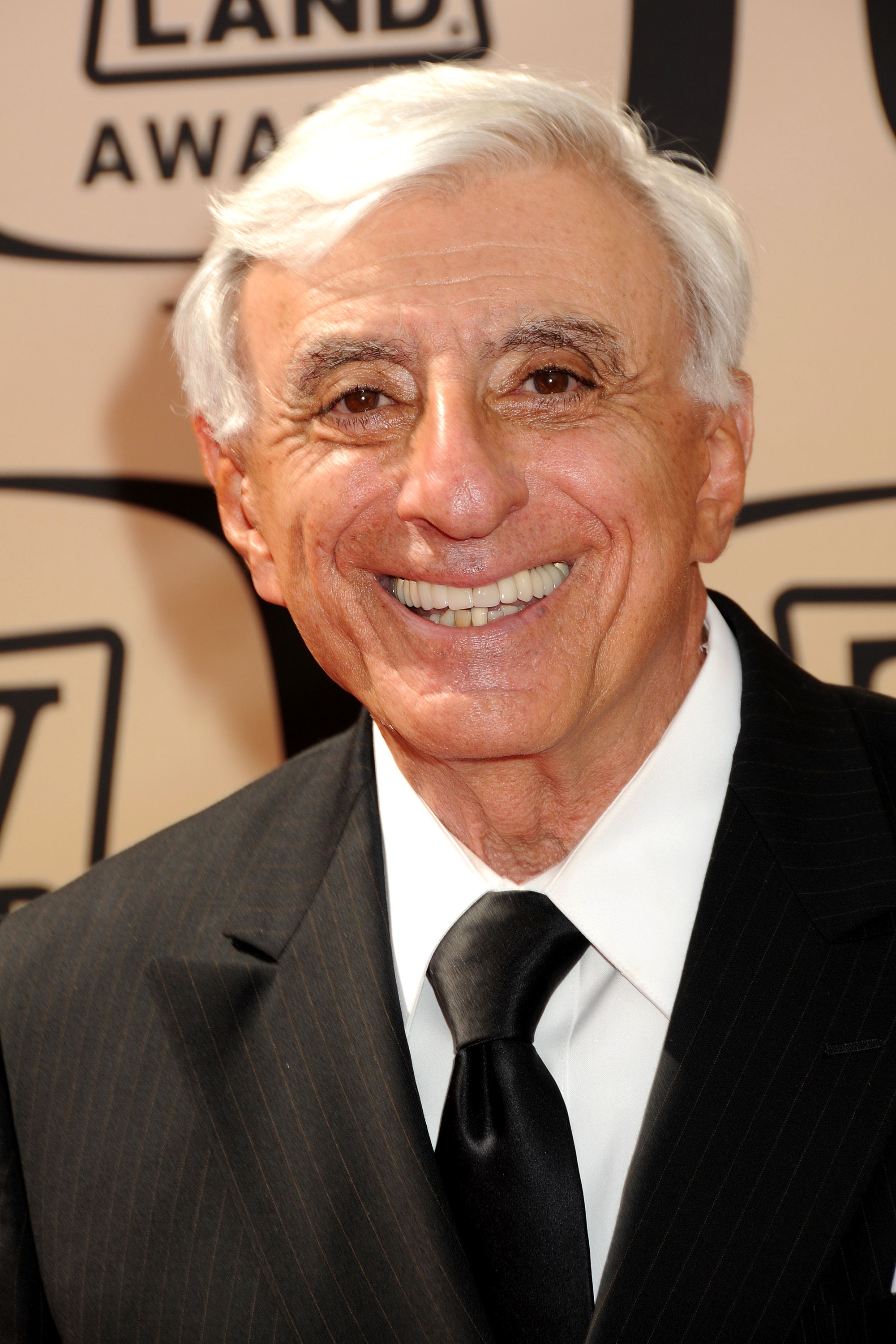 Jamie Farr loretta swit